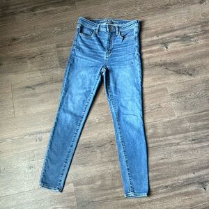 American Eagle Outfitters Skinny Super Hi-Rise Jegging Jean 6 Regular